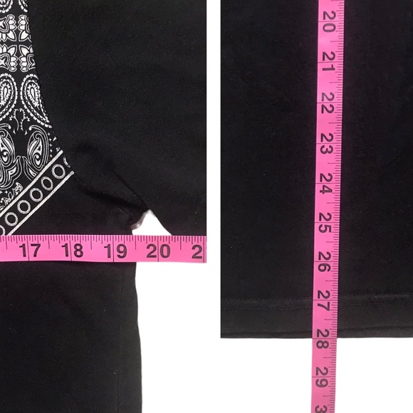 Bandana Paisley Graphic Print T-Shirt Coastal Cowgirl Size Small Black Tee 21Men - Picture 9 of 10